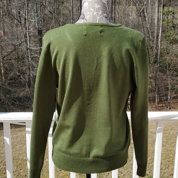 NWT olive pullover - Picture 2 of 5